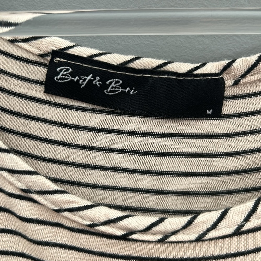 Striped Ruffle Sleeve Dress - Picture 2 of 4
